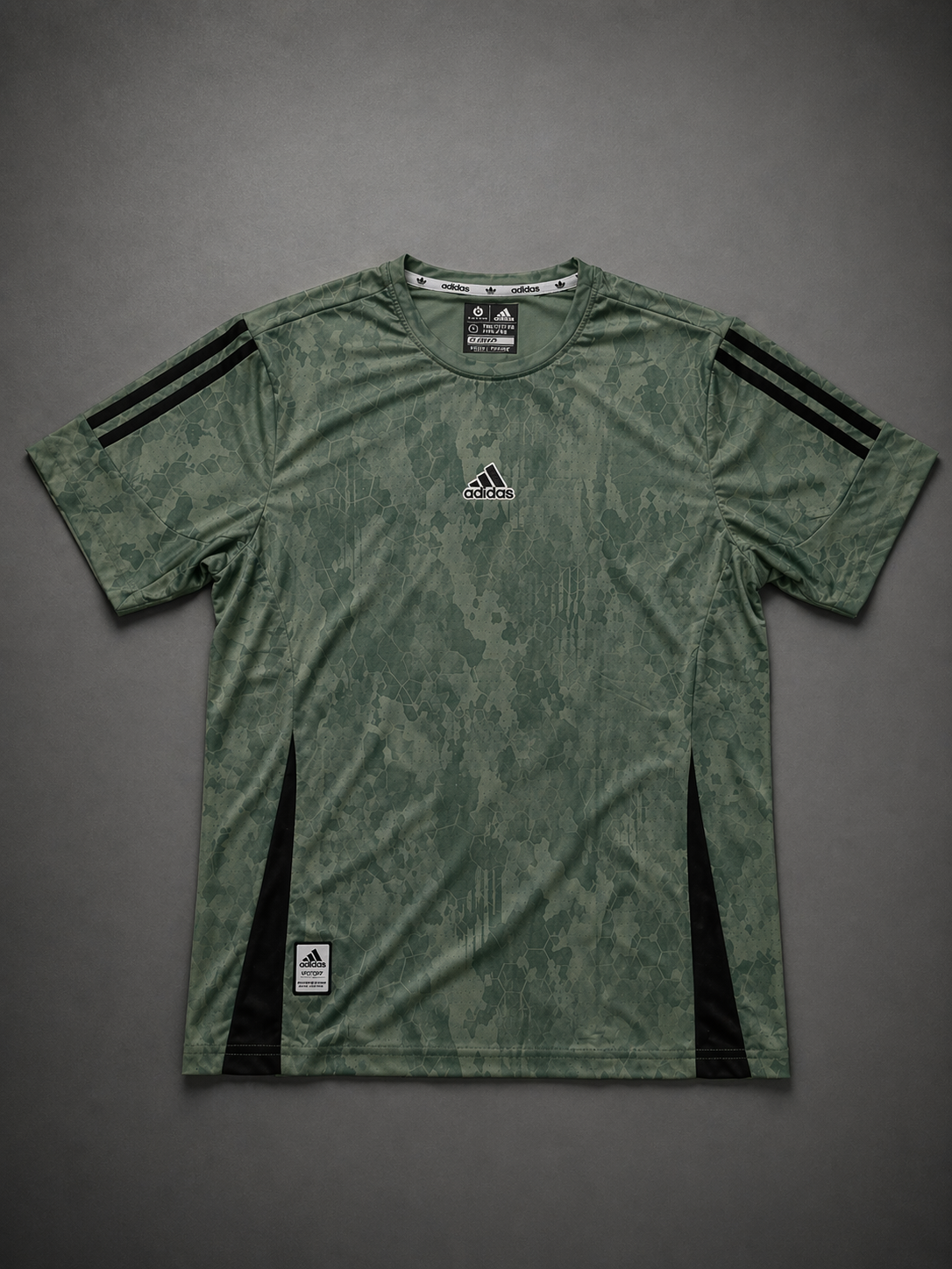 file_00000000d85c71f5a20f9d9e1f529cbf Adidas Camouflage round t-shirt - Image 1